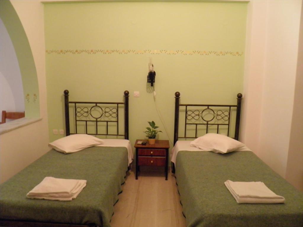 Hotel Mirsini Pansion à Karterados  Extérieur photo