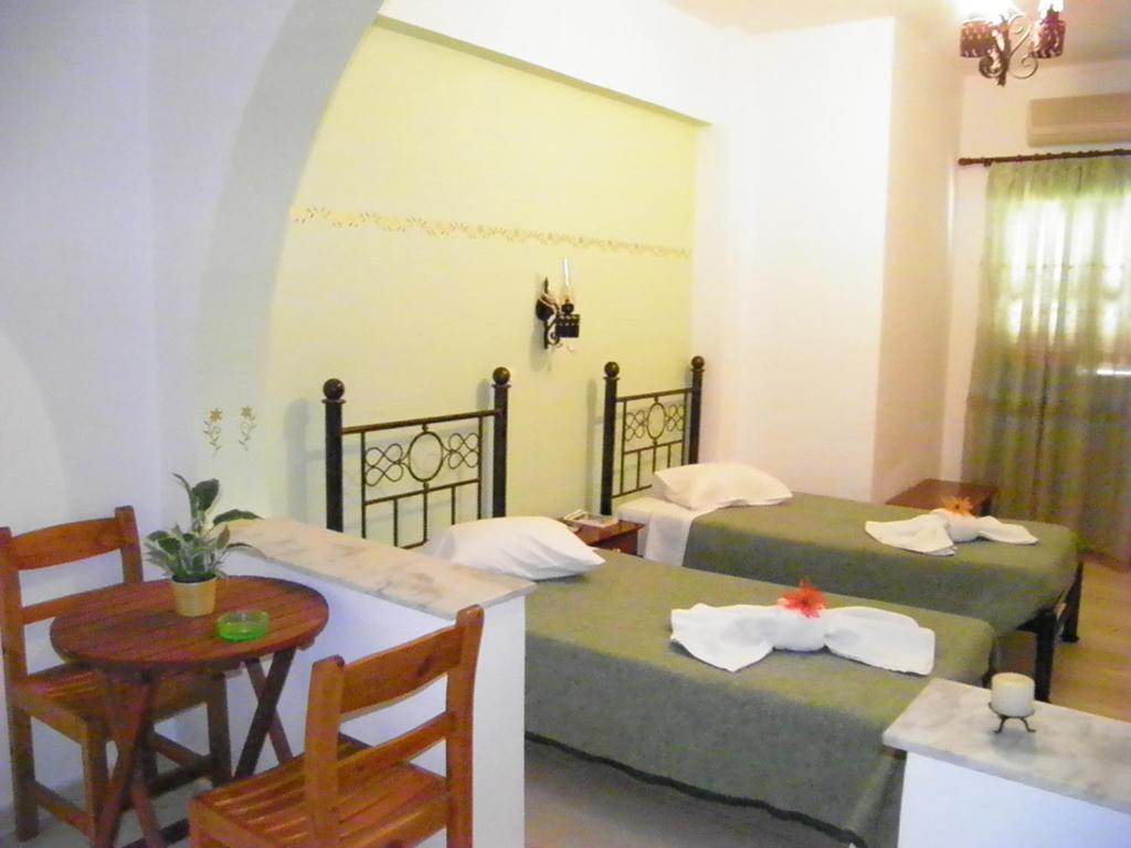 Hotel Mirsini Pansion à Karterados  Chambre photo
