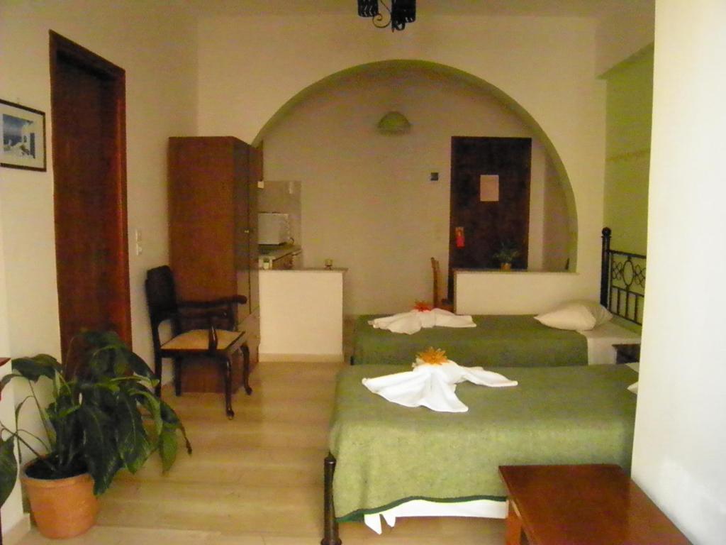 Hotel Mirsini Pansion à Karterados  Chambre photo