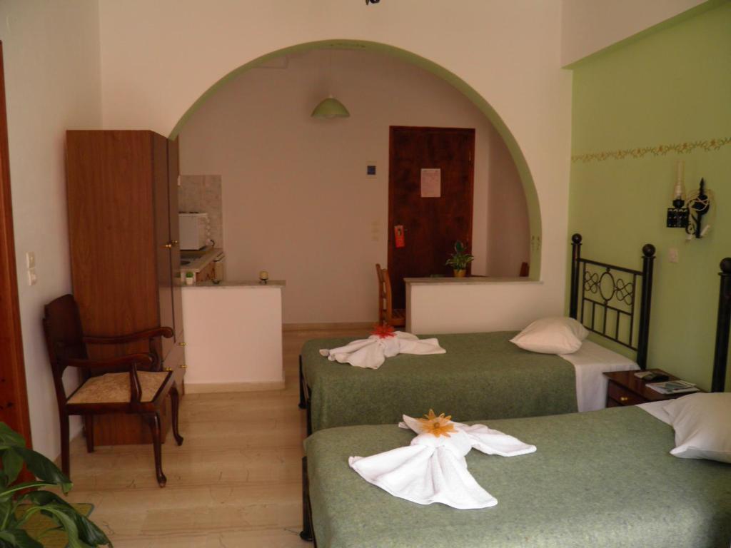 Hotel Mirsini Pansion à Karterados  Extérieur photo