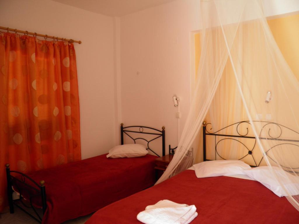 Hotel Mirsini Pansion à Karterados  Extérieur photo